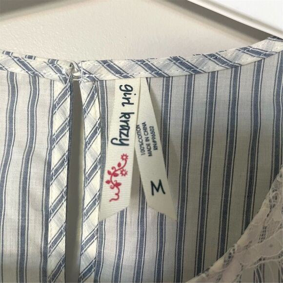 Women's Blue Striped Lace Bell Sleeve Blouse Size M Casual - Picture 6 of 6